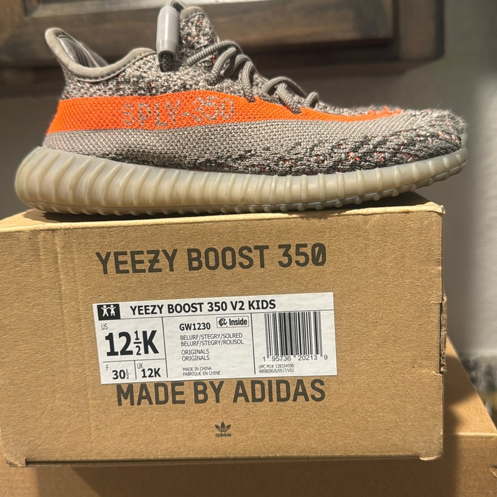 Super cute yeezy sneakers